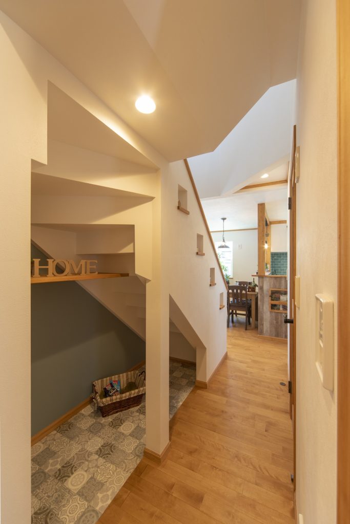 お家づくりのアイデア＊階段周りの空間活用法