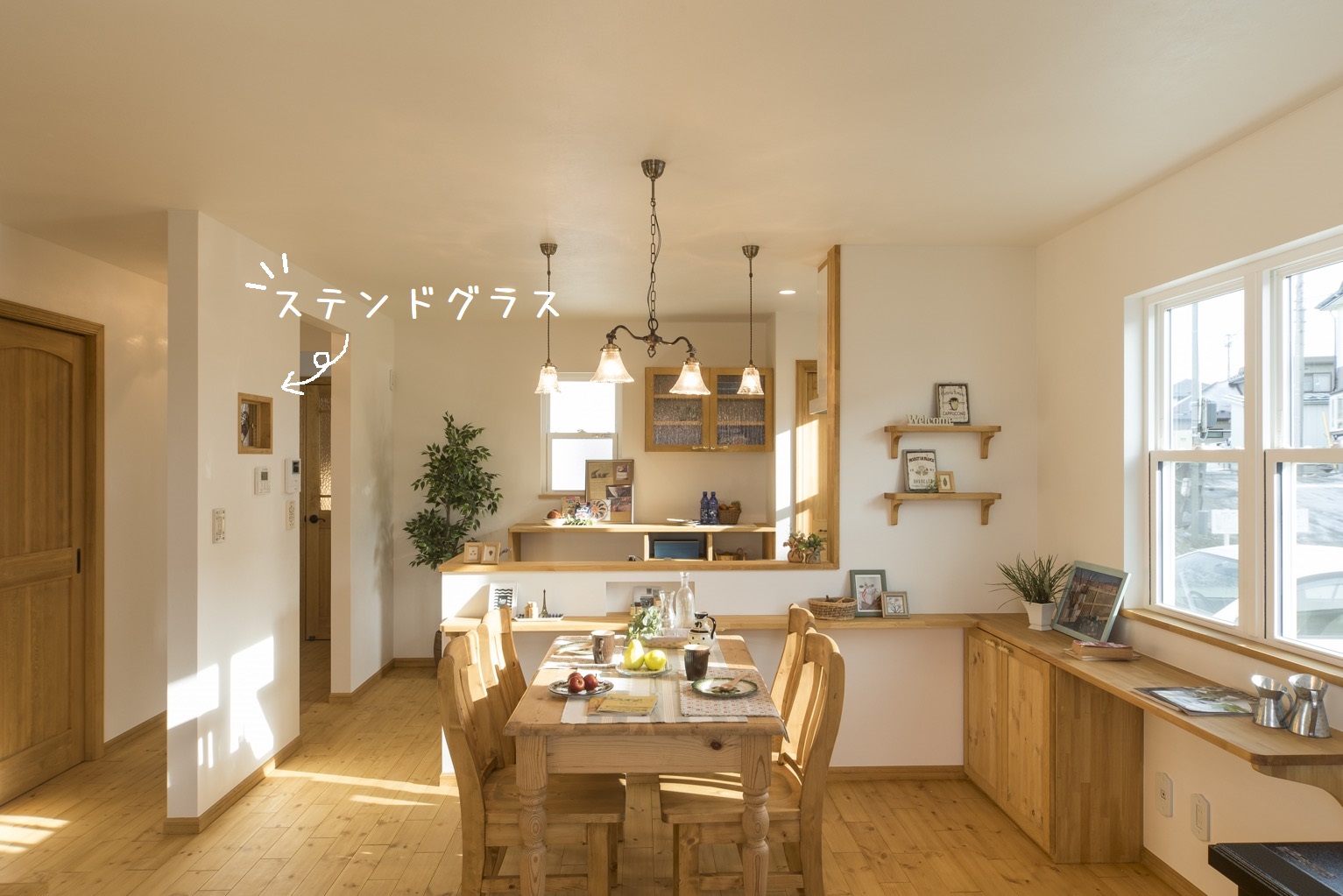 室内窓でおしゃれ&快適な空間に③ステンドグラス・ガラスブロックの 