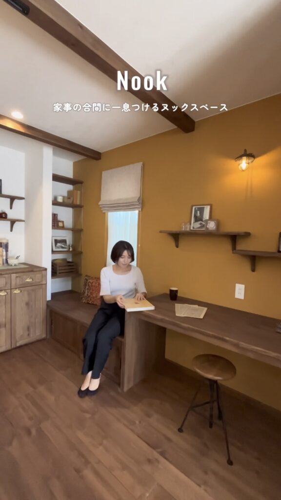 壁面収納を活用して20畳のLDKを叶えたお家…その秘密は壁付けキッチンとヌック！